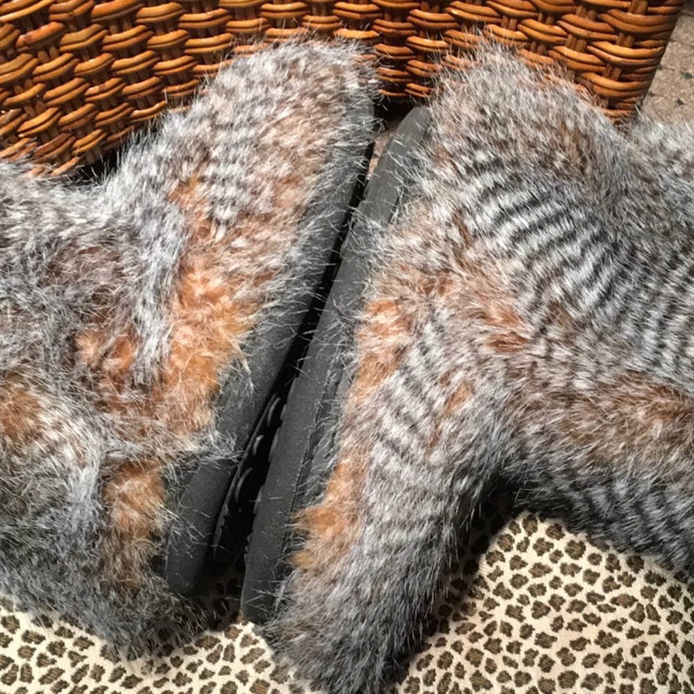 Boots - Picture 5 of 8
